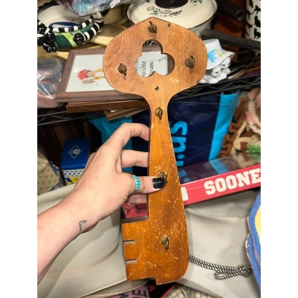 Vintage Wood Key Holder